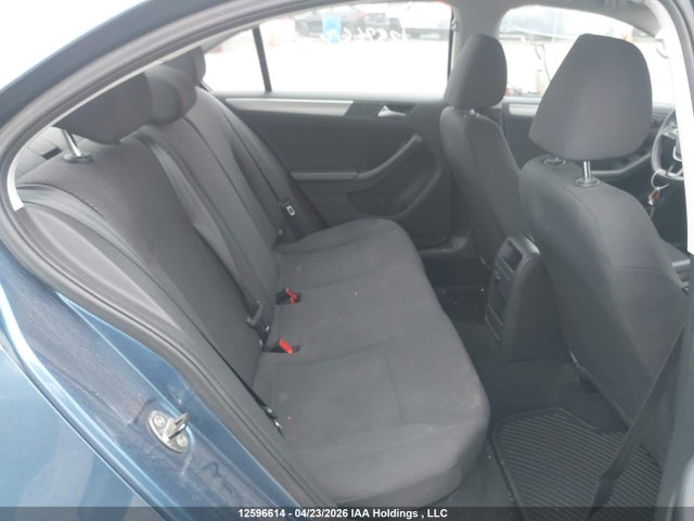 3VW2K7AJXFM209543 Volkswagen Jetta 2.0l Trendline/2.0l Trendline+