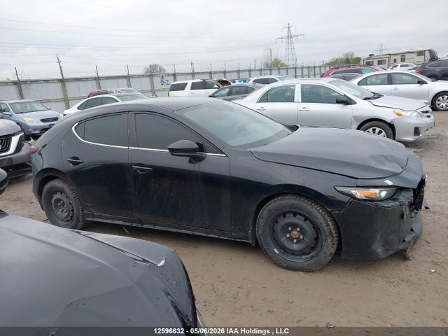 12596632 :رقم المزاد ، JM1BPAK79N1502866 vin ، 2022 Mazda Mazda3 Gx مزاد بيع