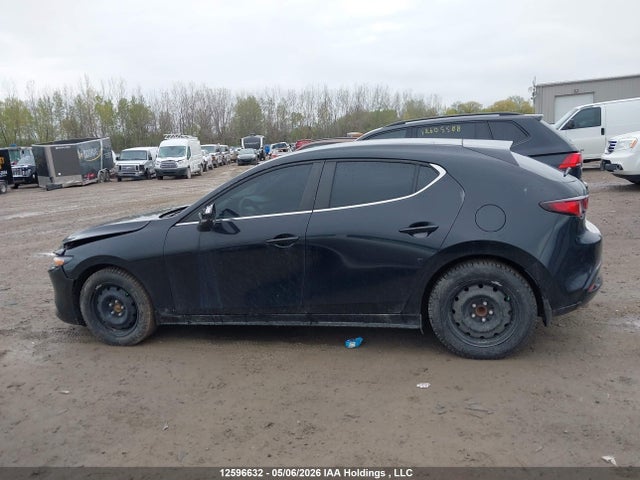 12596632 :رقم المزاد ، JM1BPAK79N1502866 vin ، 2022 Mazda Mazda3 Gx مزاد بيع