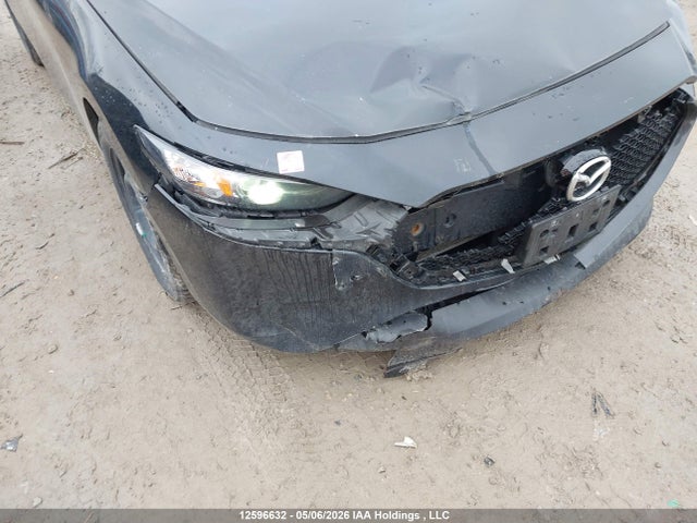 12596632 :رقم المزاد ، JM1BPAK79N1502866 vin ، 2022 Mazda Mazda3 Gx مزاد بيع