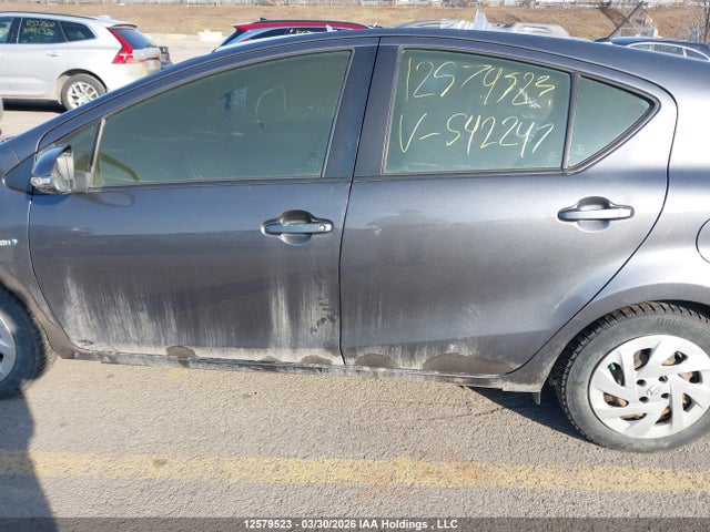 2013 Toyota Prius C Technology მანქანა იყიდება აუქციონზე, vin: JTDKDTB35D1542247, აუქციონის ნომერი: 12579523