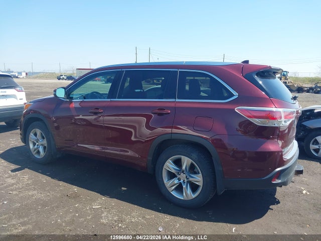 2015 Toyota Highlander Limited/ltd Platinum მანქანა იყიდება აუქციონზე, vin: 5TDDKRFH0FS173679, აუქციონის ნომერი: 12596680