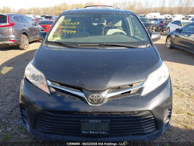 5TDKZ3DC3KS994499 Toyota SIENNA LE