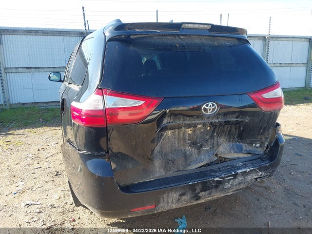 5TDKZ3DC3KS994499 Toyota SIENNA LE