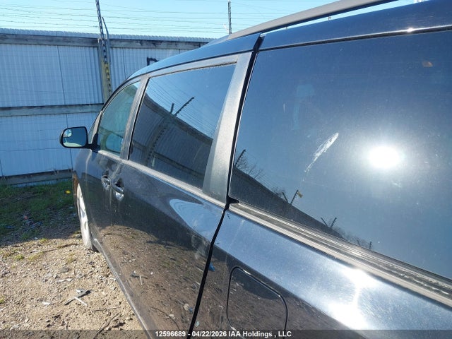 5TDKZ3DC3KS994499 Toyota SIENNA LE