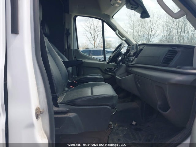 1FTBR2X8XNKA37543 Ford Transit T-250