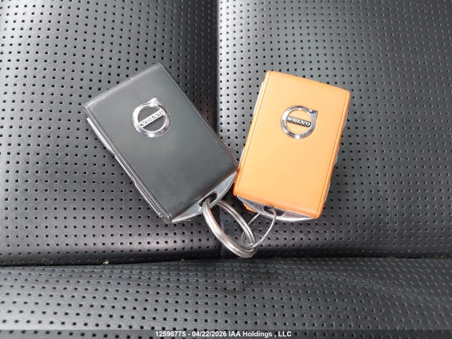 LYV062RL6NB085072 Volvo Xc60 B6 Inscription