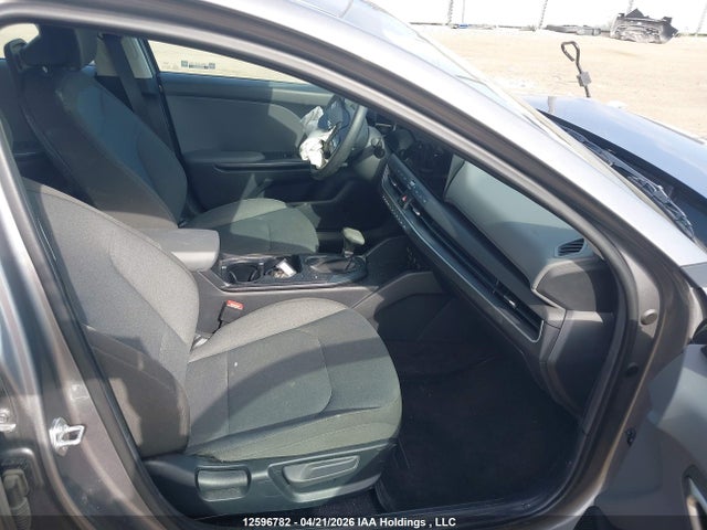 2025 Kia K4 Lx/lxs მანქანა იყიდება აუქციონზე, vin: 3KPFT4DE9SE077944, აუქციონის ნომერი: 12596782