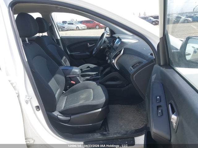 12596785 :رقم المزاد ، KM8JTCAC8BU282000 vin ، 2011 Hyundai Tucson Gl مزاد بيع