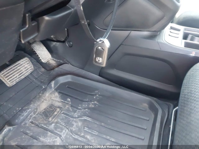 2HKRM4H46GH135037 Honda CR-V SE