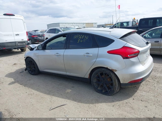 12596834 :رقم المزاد ، 1FADP3K27FL377502 vin ، 2015 Ford Focus Se مزاد بيع