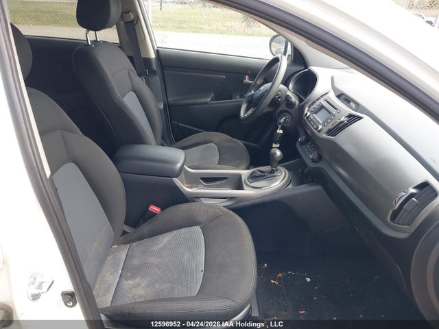 2014 Kia Sportage მანქანა იყიდება აუქციონზე, vin: KNDPB3AC3E7640608, აუქციონის ნომერი: 12596952