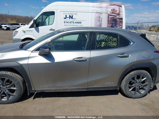 JTHP9JBH3L2034681 Lexus UX 250H