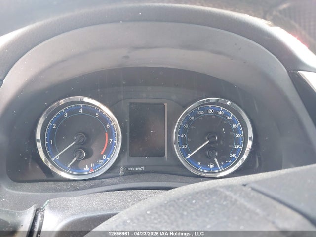 2T1BURHE3JC020784 Toyota COROLLA LE