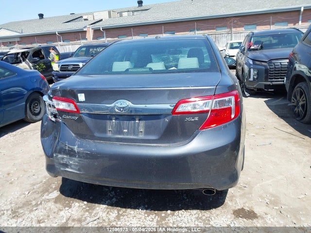 12596973 :رقم المزاد ، 4T1BF1FKXEU805215 vin ، 2014 Toyota Camry مزاد بيع
