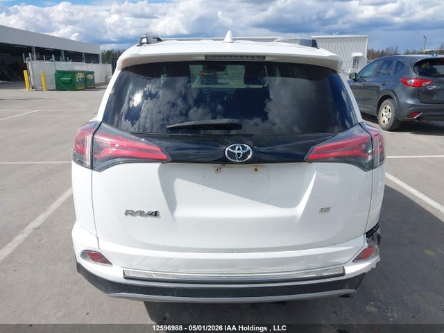 2T3JFREVXHW579937 Toyota RAV4 SE