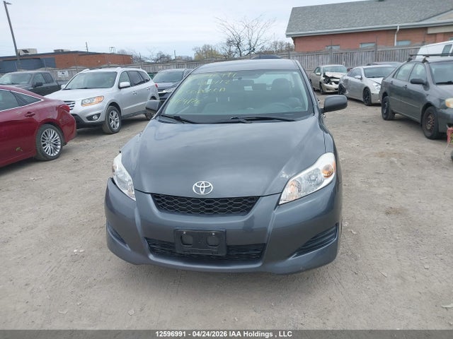 12596991 :رقم المزاد ، 2T1KU4EE2BC683112 vin ، 2011 Toyota Corolla Matrix مزاد بيع