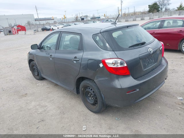 12596991 :رقم المزاد ، 2T1KU4EE2BC683112 vin ، 2011 Toyota Corolla Matrix مزاد بيع