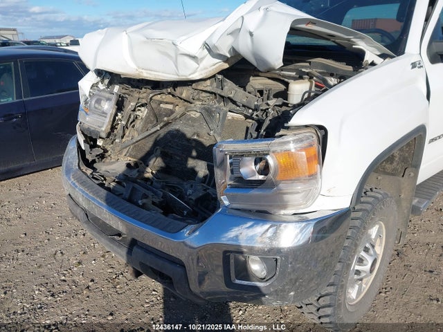 1GT12SEG9GF297860 GMC Sierra 2500hd Sle