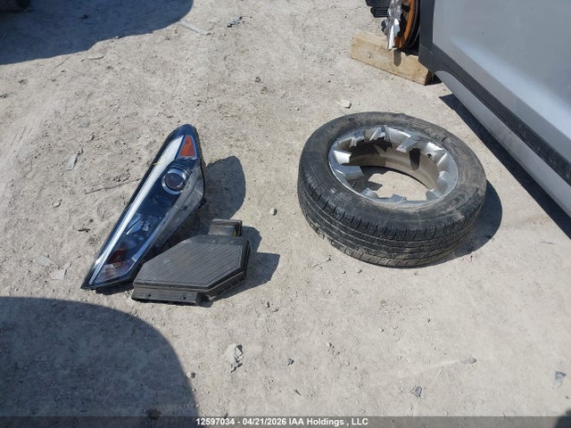 KM8J33A4XJU795983 Hyundai Tucson Se 2.0l