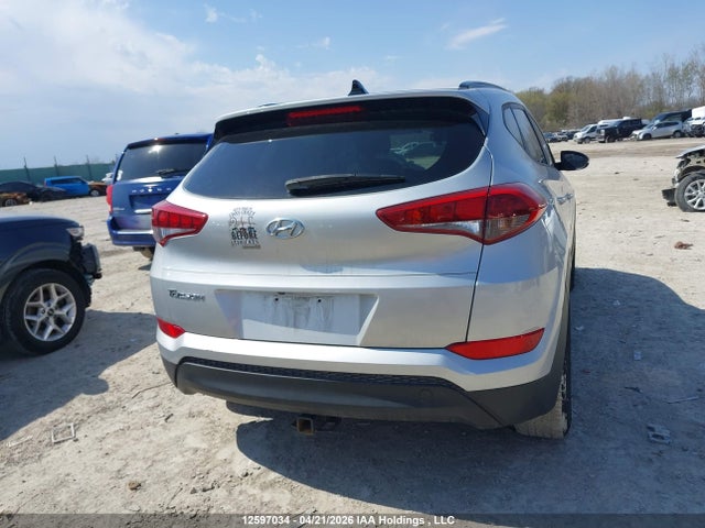 KM8J33A4XJU795983 Hyundai Tucson Se 2.0l