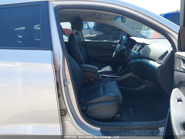 KM8J33A4XJU795983 Hyundai Tucson Se 2.0l