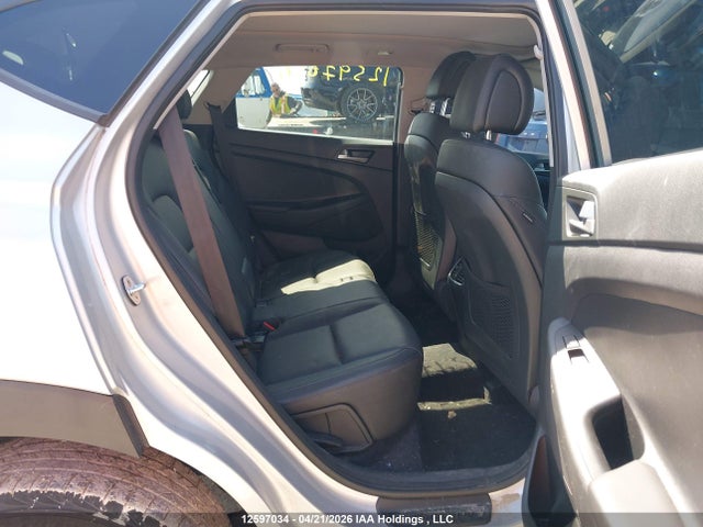 KM8J33A4XJU795983 Hyundai Tucson Se 2.0l