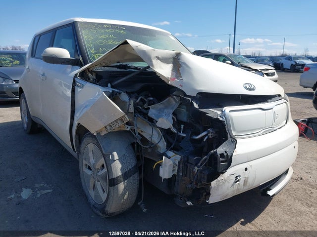 KNDJX3AEXK7038695 KIA Soul Ev +