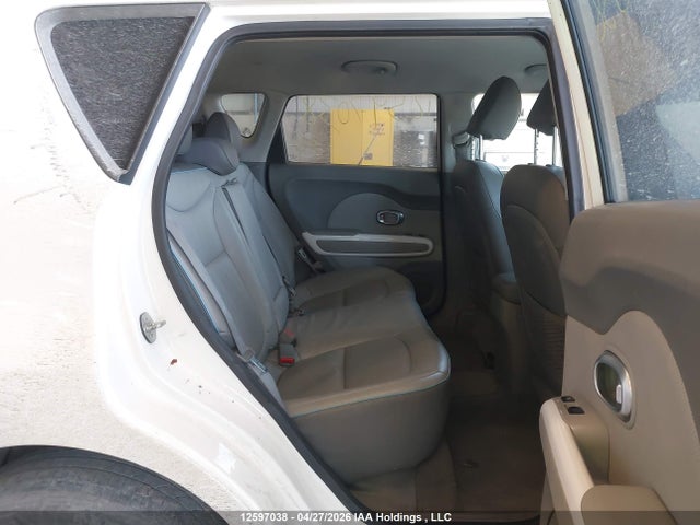 KNDJX3AEXK7038695 KIA Soul Ev +
