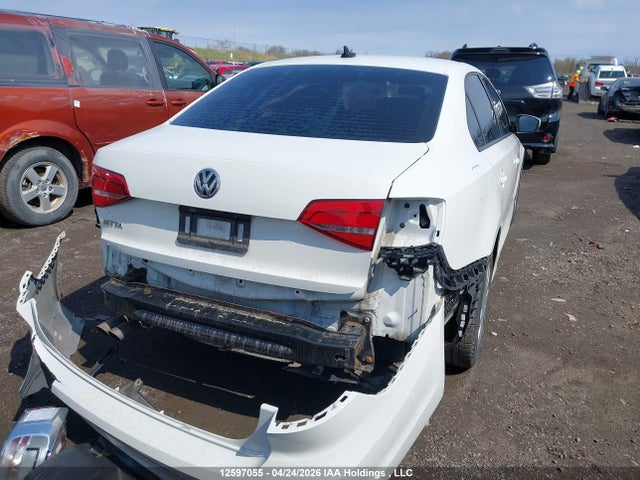 12597055 :رقم المزاد ، 3VW2K7AJ1FM404933 vin ، 2015 Volkswagen Jetta مزاد بيع