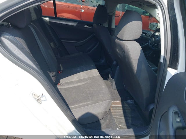 12597055 :رقم المزاد ، 3VW2K7AJ1FM404933 vin ، 2015 Volkswagen Jetta مزاد بيع
