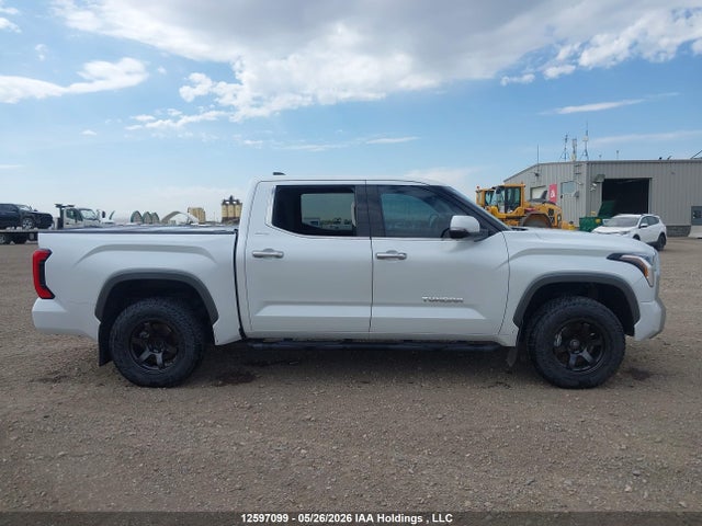 2022 Toyota Tundra Limited მანქანა იყიდება აუქციონზე, vin: 5TFJA5DB7NX046059, აუქციონის ნომერი: 12597099