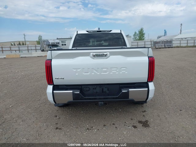 2022 Toyota Tundra Limited მანქანა იყიდება აუქციონზე, vin: 5TFJA5DB7NX046059, აუქციონის ნომერი: 12597099