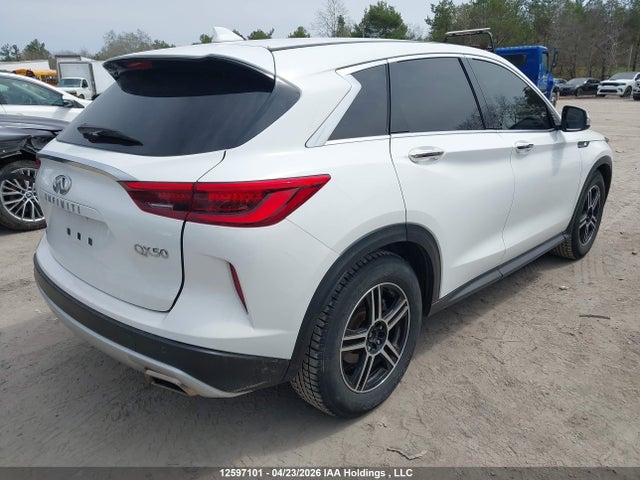 12597101 :رقم المزاد ، 3PCAJ5AB9MF118893 vin ، 2021 Infiniti Qx50 Pure مزاد بيع