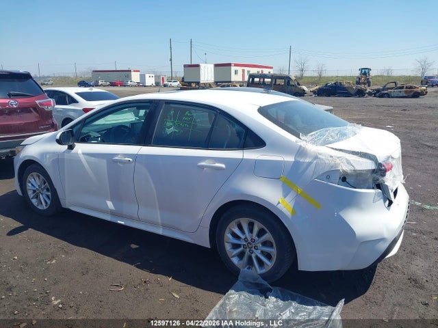 12597126 :رقم المزاد ، 5YFBPMBE1MP153776 vin ، 2021 Toyota Corolla Le مزاد بيع