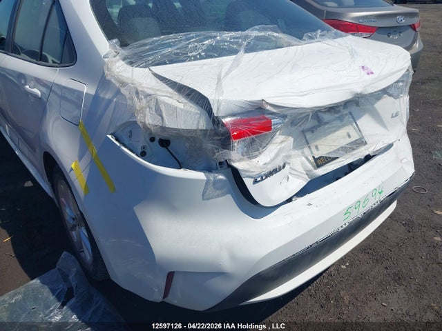 12597126 :رقم المزاد ، 5YFBPMBE1MP153776 vin ، 2021 Toyota Corolla Le مزاد بيع