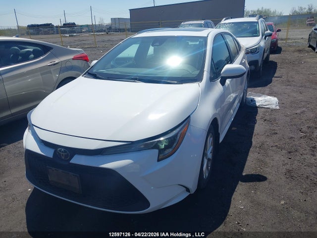 12597126 :رقم المزاد ، 5YFBPMBE1MP153776 vin ، 2021 Toyota Corolla Le مزاد بيع