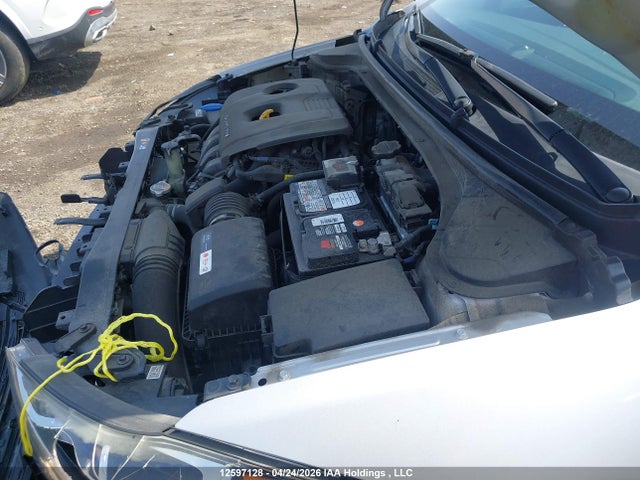 KMHD84LF3HU426380 Hyundai Elantra Se/value/limited