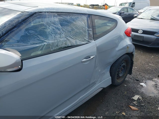 12597151 :رقم المزاد ، KMHTC6AE2FU217421 vin ، 2015 Hyundai Veloster Turbo مزاد بيع