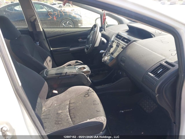 JTDZN3EU3FJ020977 Toyota PRIUS V