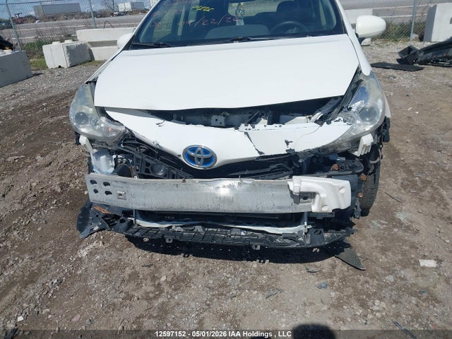 JTDZN3EU3FJ020977 Toyota PRIUS V
