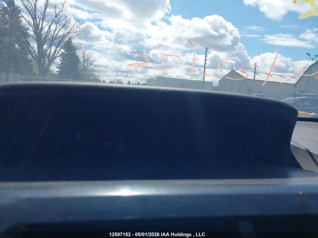 JTDZN3EU3FJ020977 Toyota PRIUS V