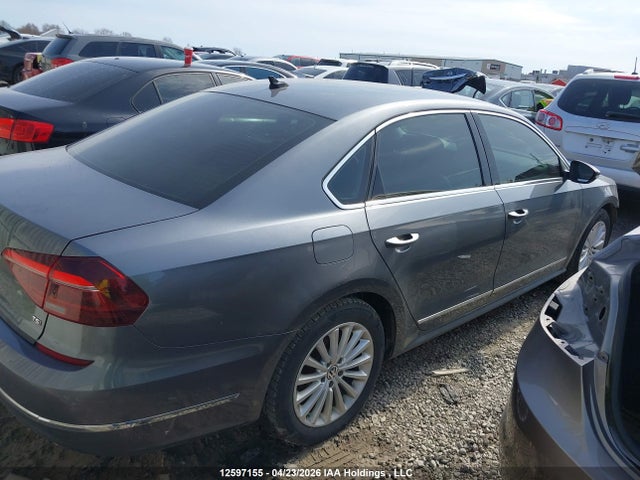 1VWBT7A33HC068088 Volkswagen Passat 1.8 Tsi Comfortline