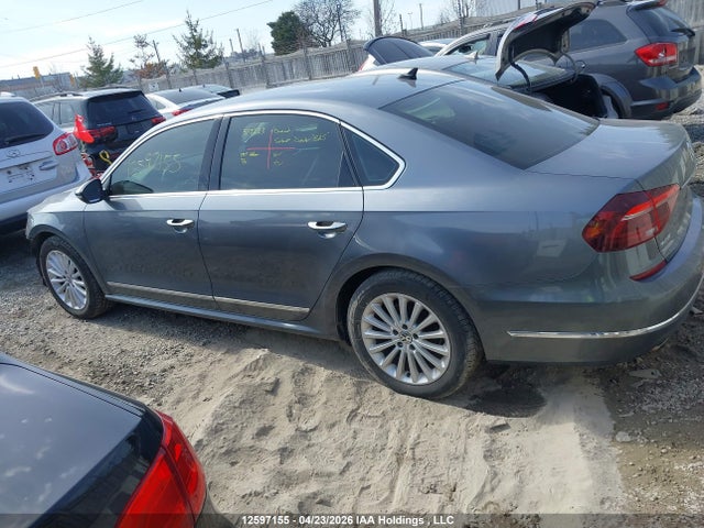 1VWBT7A33HC068088 Volkswagen Passat 1.8 Tsi Comfortline