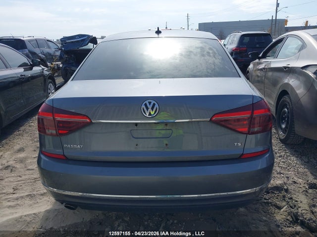 1VWBT7A33HC068088 Volkswagen Passat 1.8 Tsi Comfortline