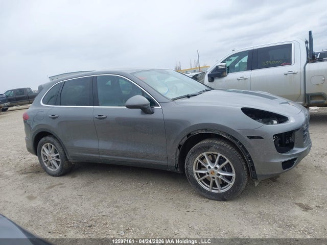 Porsche Cayenne Platinum Edition 2017 WP1AA2A28HKA85844 Image 14