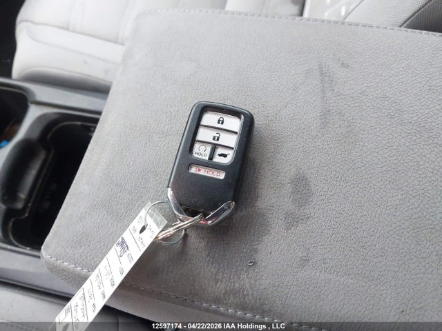 12597174 :رقم المزاد ، 2HKRW2H23HH135012 vin ، 2017 Honda Cr-v Lx مزاد بيع