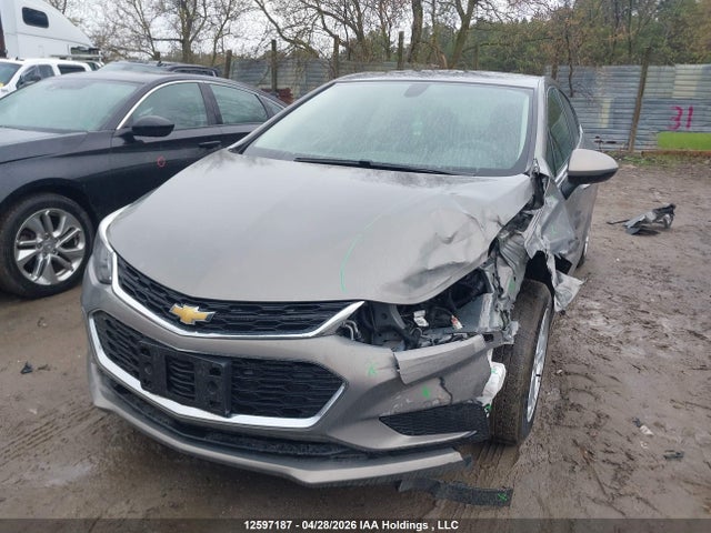 1G1BE5SM0J7139103 Chevrolet Cruze Lt Auto