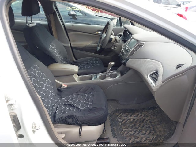 1G1BE5SM9H7227528 Chevrolet Cruze Lt Auto