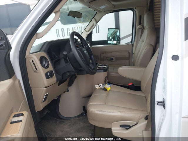 Продажа на аукционе авто 2021 Ford Econoline E450 Super Duty Cutaway Van, vin: 1FDXE4FN4MDC00187, номер лота: 12597204
